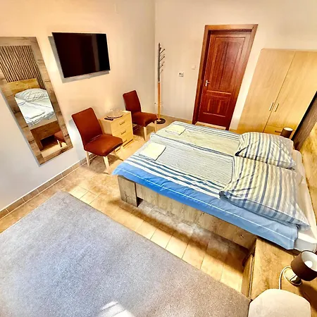 Fenyves - Quarto em Acomodações Particulares